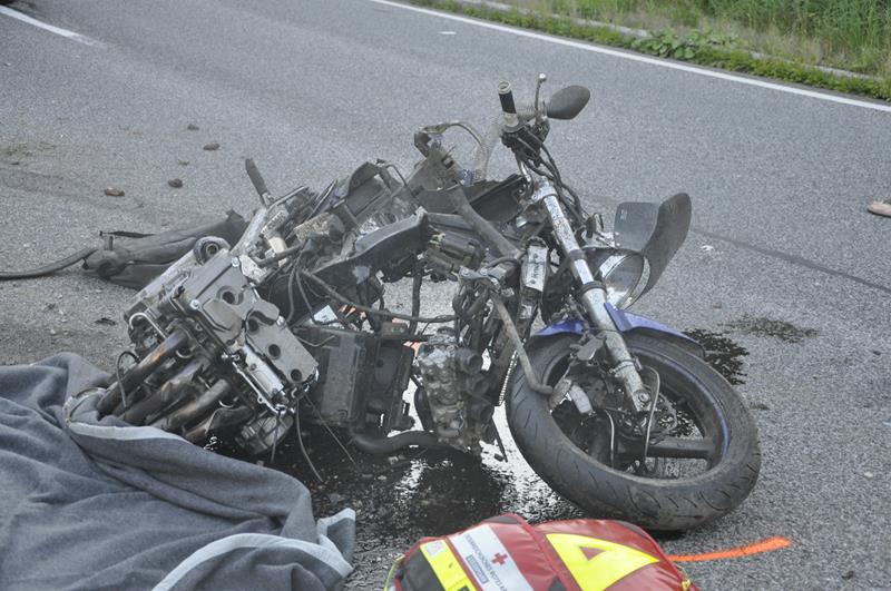 schwerer Verkehrsunfall mit 2 Motorräder in Frauenberg FF Frauenberg